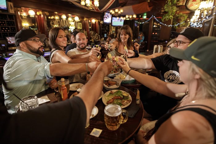 02 ShenanigansReno 3715