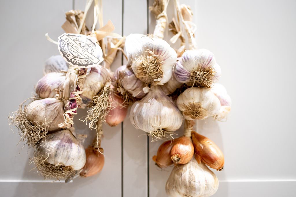 braided garlic