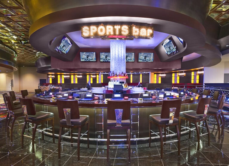 Sports Bar & Lounge at Atlantis Casino Resort Spa
