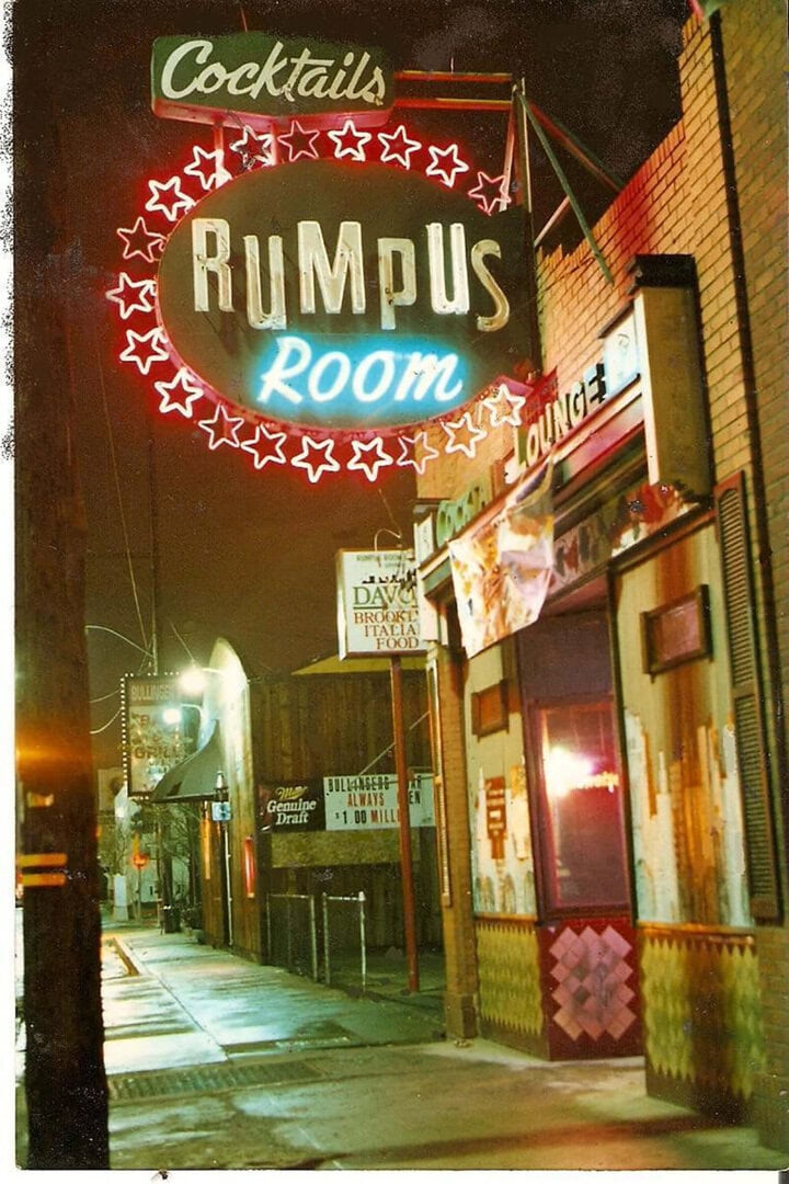 Local artist Greg Allen shot this photo of the Rumpus Room with popular eatery Davo’s next door, in 1995. Photo courtesy of Renohistorical.org
