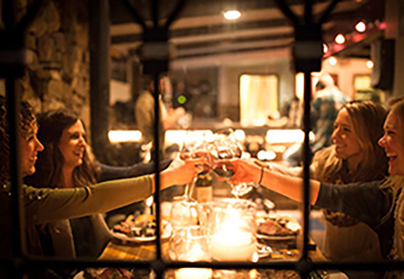 Guests enjoy the Chalet Dinner at Alpine Lodge at Palisades Tahoe